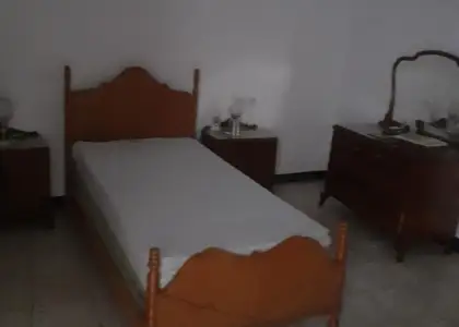 Casa en venta en Campo De Criptana, de 223 m2 con 7 dormitorios y 2 baños por 70.000 €, Ref. 0214 en Campo de Criptana