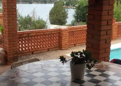 Chalet en venta en Ruidera, de 250 m2 con 5 dormitorios, baño y aseo por 360.000 €, Ref. 0183 en Ruidera
