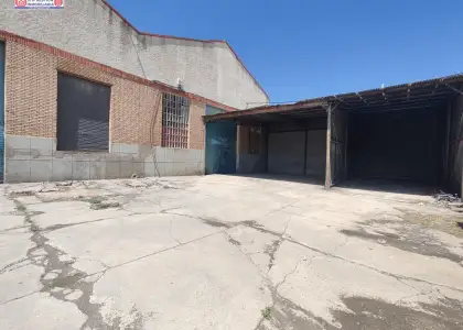 Amplia Nave Industrial sobre parcela de 2.500 metros en Alquiler en Alcázar de San Juan - €2000 en Alcázar de San Juan