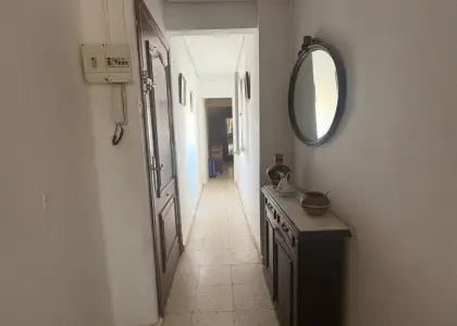 Piso en venta en Alcanzar De San Juan, de 73 m2 con 3 dormitorios, baño y balcón por 77.000 €, Ref. 0337 en Alcanzar de San Juan