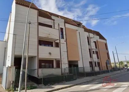 Piso en venta en Herencia, de 80 m2 con 3 dormitorios, 2 baños, plaza de garaje, trastero y terraza, Ref. 0282 en Herencia