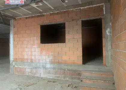 Local comercial en bruto, en pleno centro en Alcázar de San Juan