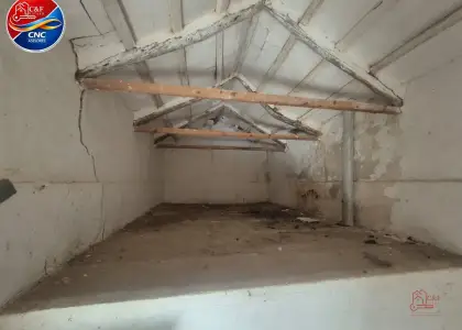 Casa en venta en Herencia, de 280 m2 con 8 dormitorios y 2 baños por 103.200 €, Ref. 0403 en Herencia