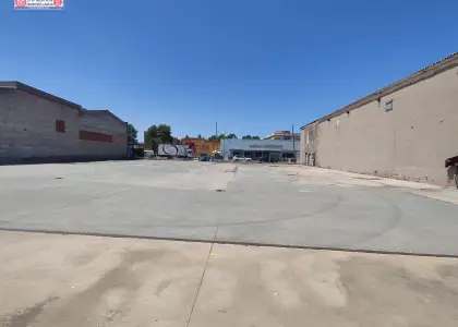 Amplia Nave Industrial sobre parcela de 2.500 metros en Alquiler en Alcázar de San Juan - €2000 en Alcázar de San Juan