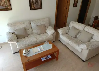 Piso en venta en Herencia, de 100 m2 con 2 dormitorios, baño y plaza de garaje por 115.000 €, Ref. 0209 en Herencia