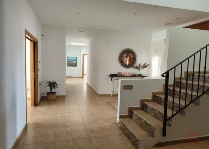 Casa en venta en Pedro Muñoz, de 550 m2 con 7 dormitorios, 3 baños y terraza por 300.000 €, Ref. 0323 en Pedro Muñoz