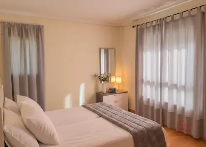 Casa en venta en Alcázar De San Juan, Club De Tenis, de 144 m2 con 4 dormitorios, 3 baños, aseo, plaza de garaje y balcón por 270.000 €, Ref. 0060 en Alcázar de San Juan