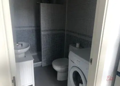 Casa en venta en Herencia, de 470 m2 con 7 dormitorios, 4 baños y plaza de garaje por 280.000 €, Ref. 0163 en Herencia
