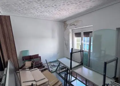 Casa en venta en Alcázar De San Juan, de 270 m2 con 2 dormitorios y baño por 145.000 €, Ref. 0299 en Alcázar de San Juan