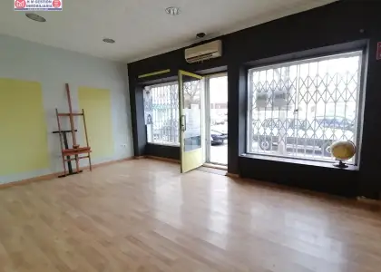 Casa con local para reforma o tirar de 677 metros de parcela en Plaza Arenal en Alcázar de San Juan