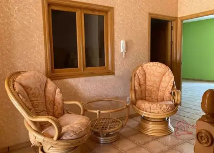 Casa en venta en Herencia, Avenida De La Encarnación, de 250 m2 con 7 dormitorios, 2 baños, plaza de garaje y 2 terrazas por 139.000 €, Ref. 0418 en Herencia