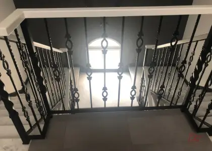 Casa en venta en Herencia, de 470 m2 con 7 dormitorios, 4 baños y plaza de garaje por 280.000 €, Ref. 0163 en Herencia