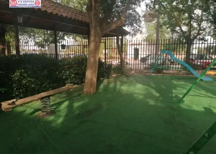 Negocio de hostelería con vivienda y licencia en uso complejo lagunar en Villafranca de los Caballeros