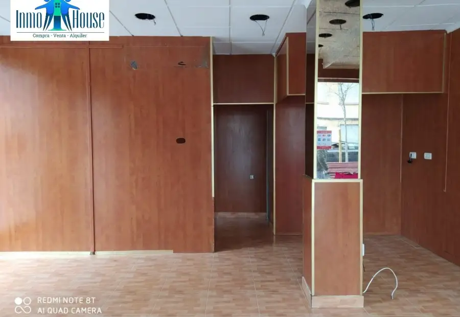 Se vende local comercial en Albacete