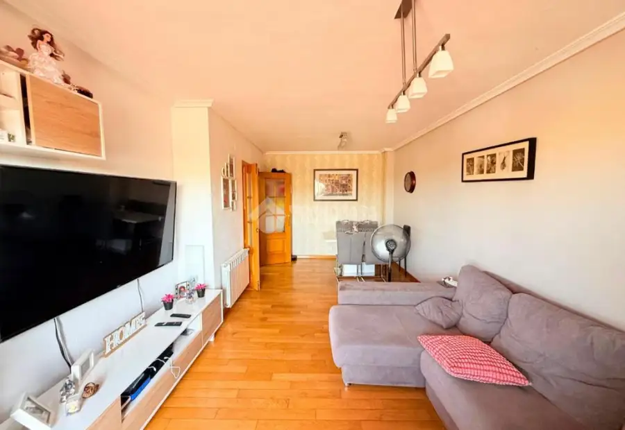 Piso en venta en Seseña - Seseña, 207.000 €, 143 m2, ref. 668145 en Seseña