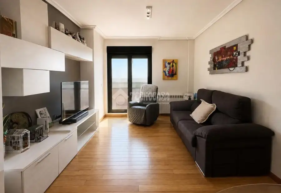Piso en venta en Seseña - Seseña, 219.000 €, 147 m2, ref. 668288 en Seseña