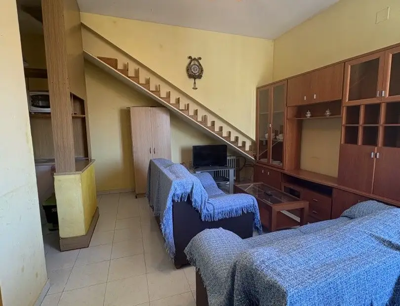 Piso en venta en Alcázar De San Juan, de 78 m2 con 2 dormitorios y baño por 70.000 €, Ref. 0377 en Alcázar de San Juan