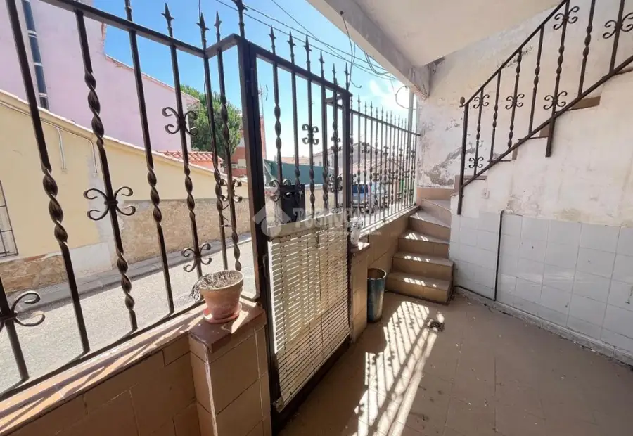 Casa en venta en Navalcán - Navalcán, 36.000 €, 140 m2, ref. 666318 en Navalcán