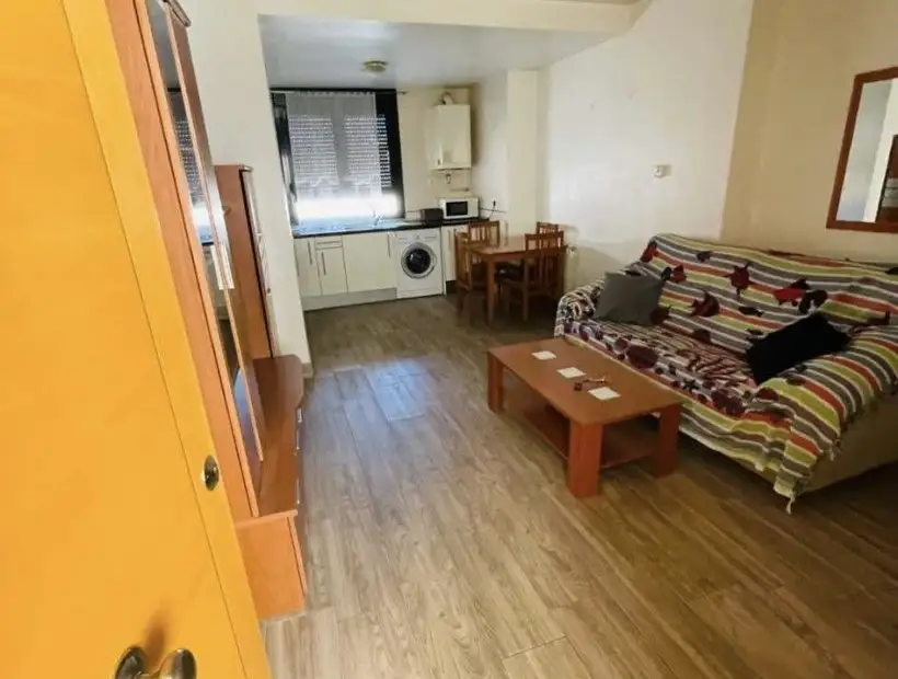 Piso en venta en Alcázar De San Juan, de 50 m2 con 1 dormitorio y baño por 97.000 €, Ref. 0199 en Alcázar de San Juan