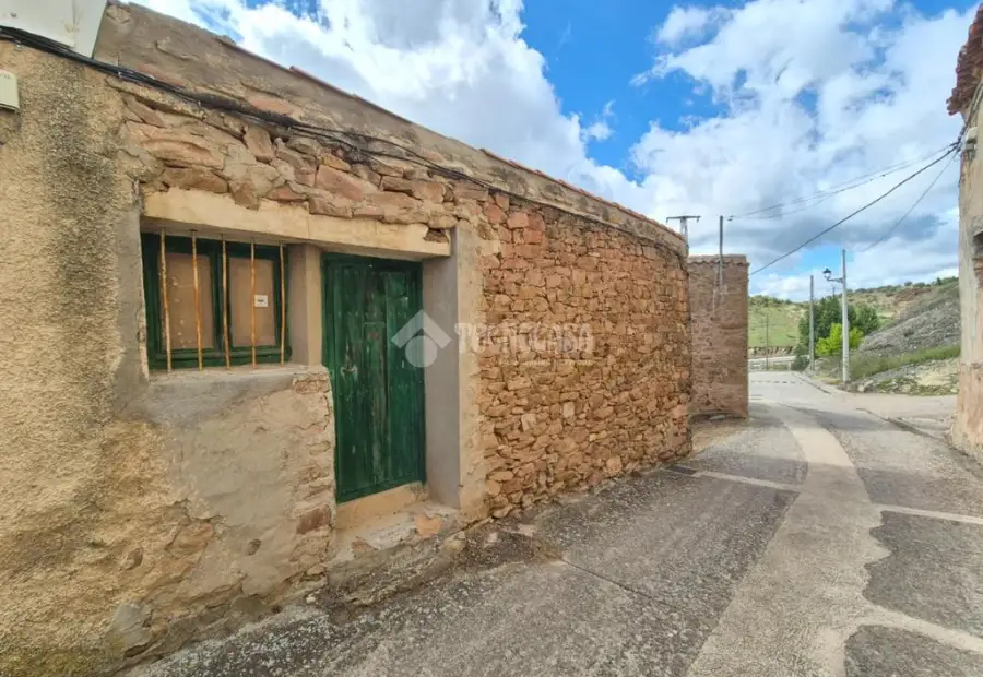 Casa rural en venta en Anguita - Anguita, 13.500 €, 94 m2, ref. 665498 en Anguita