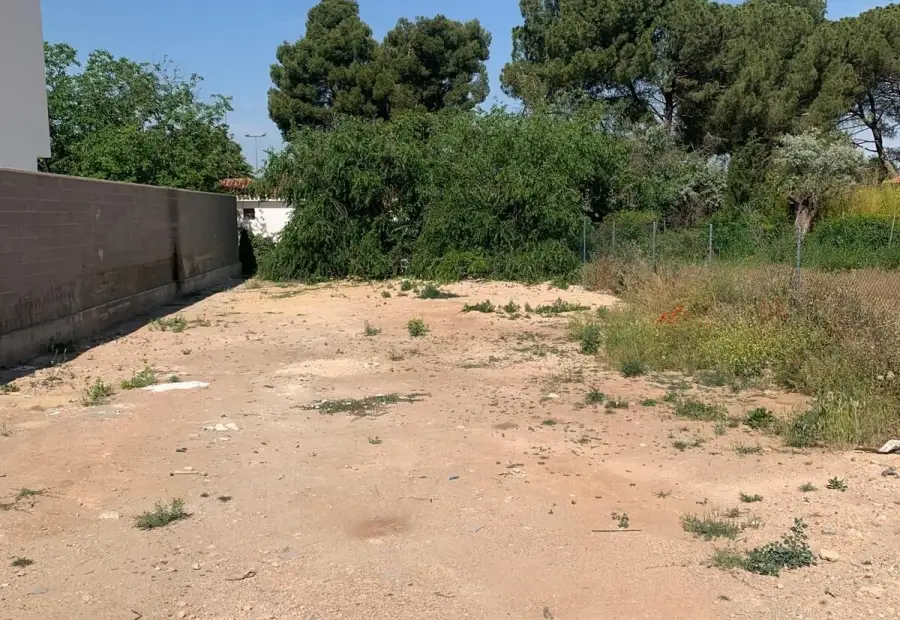 Inmohouse vende terreno urbano por la vereda de jaen en Albacete