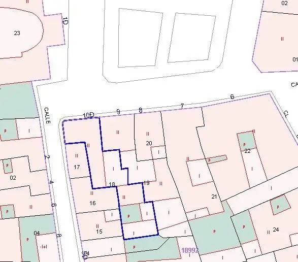 Casa para reforma íntegra o derribo ubicada en pleno casco histórico de la localidad en Alcázar de San Juan