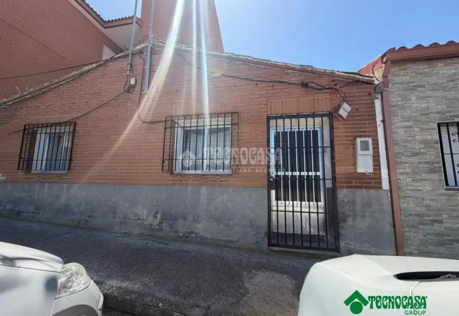 Piso en venta en Escalonilla - Escalonilla, 39.900 €, 72 m2, ref. 657271 en Escalonilla