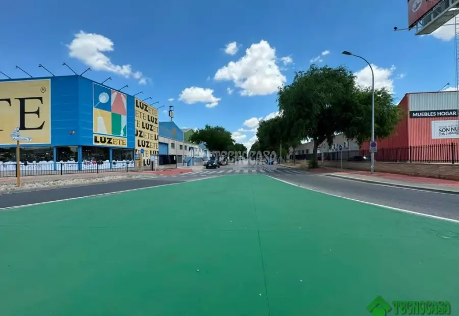 Local comercial en alquiler en Albacete - Albacete, 1.200 € / Mes, 500 m2, ref. 663359 en Albacete