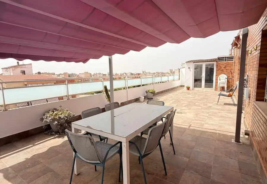 Se vende atico . Semiuevo / circunvalacion en Albacete