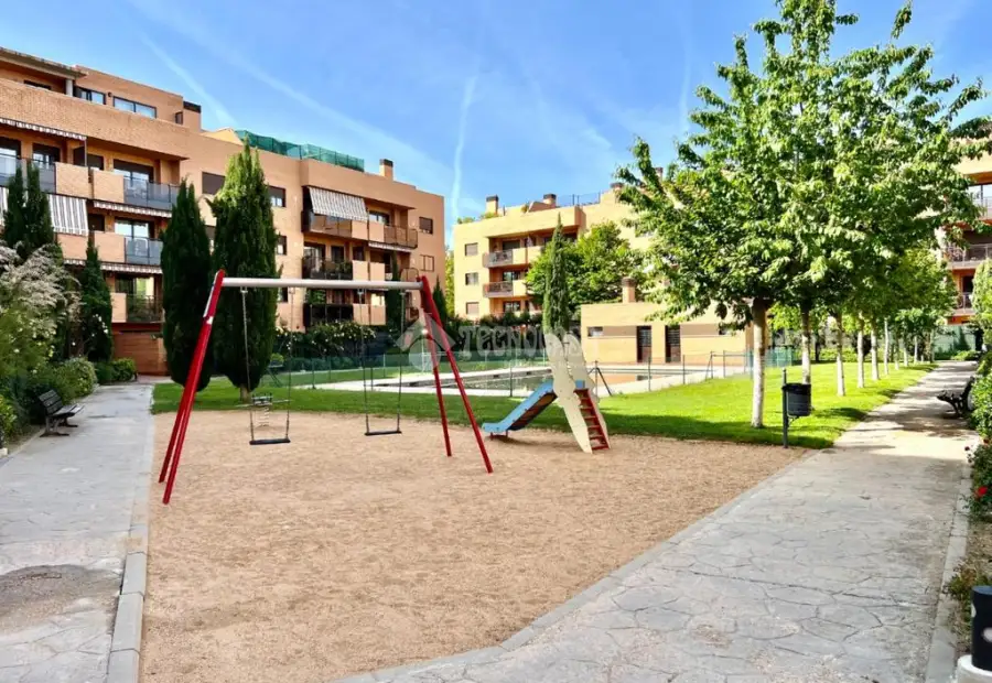 Piso en venta en Yebes - Valdeluz - Yebes - Valdeluz, 319.900 €, 178 m2, ref. 662647 en Yebes