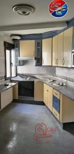 Piso en venta en Manzanares, Plaza San Antón, de 116 m2 con 4 dormitorios, 2 baños, plaza de garaje, trastero y balcón por 83.200 €, Ref. 0423 en Manzanares