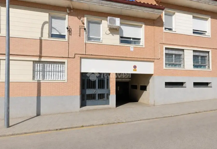 Piso en venta en El Casar - El Casar, 249.000 €, 194 m2, ref. 568983 en El Casar