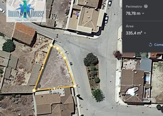 T112. Inmohouse vende solar y casa de pueblo señorial en Santa Ana en Santa Ana