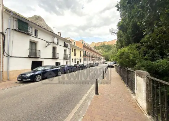 Piso en venta en Cuenca - Centro, 79.900 €, 70 m2, ref. 662113 en Cuenca