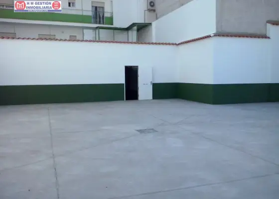 Parcela bien situada, en zona visible y comercial Consuegra, ideal grandes superficies, negociable en Consuegra