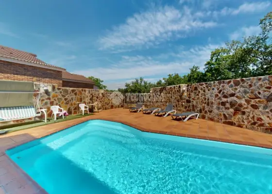 Casa en venta en Uceda - Uceda, 356.500 €, 240 m2, ref. 660703 en Uceda
