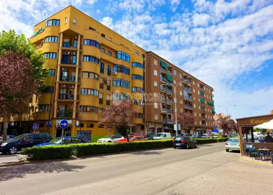 Piso en venta en Talavera De La Reina - Francisco Aguirre - Tres Olivos, La Estación , 149.900 €, 146 m2, ref. 665413 en Talavera de la Reina