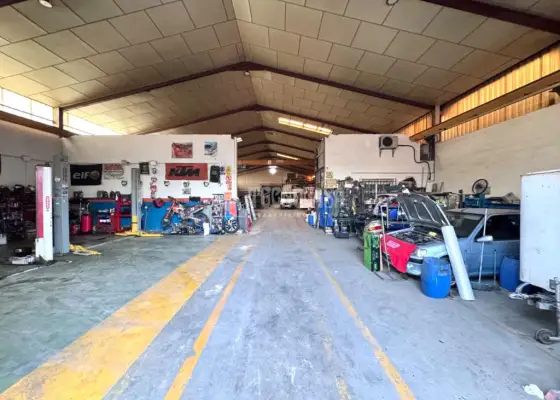 Local comercial en venta en Almoguera - Almoguera, 600.000 €, 2905 m2, ref. 623401 en Almoguera