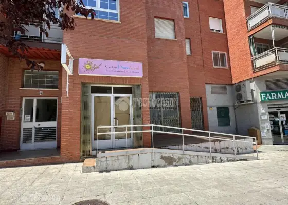 Local comercial en alquiler en Toledo - Polígono S.m. Benquerencia, Polígono, 900 € / Mes, 98 m2, ref. 661630 en Toledo