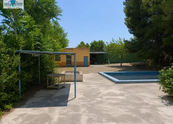 Parcela en venta zona prados en Albacete