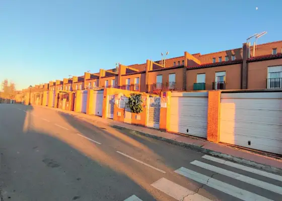 Casa en venta en Yebes - Valdeluz - Yebes - Valdeluz, 235.900 €, 163 m2, ref. 665772 en Yebes