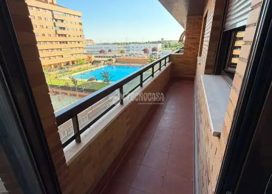 Piso en venta en Seseña - Seseña, 265.000 €, 196 m2, ref. 592864 en Seseña