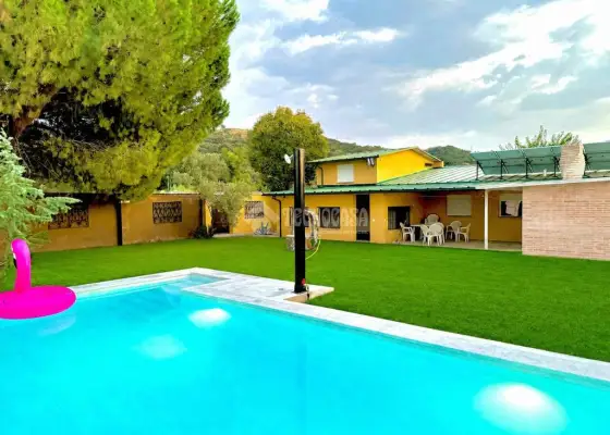Casa en venta en Talavera De La Reina - Comarca De Talavera, Hospital, 229.900 €, 252 m2, ref. 666586 en Talavera de la Reina
