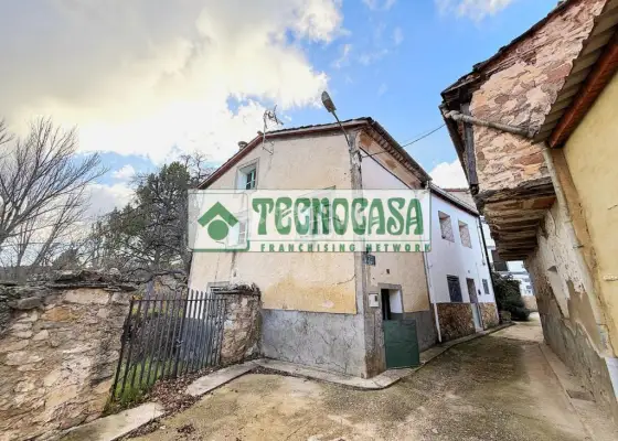 Casa en venta en Huérguina - Huérguina, 18.000 €, 118 m2, ref. 655461 en Huérguina