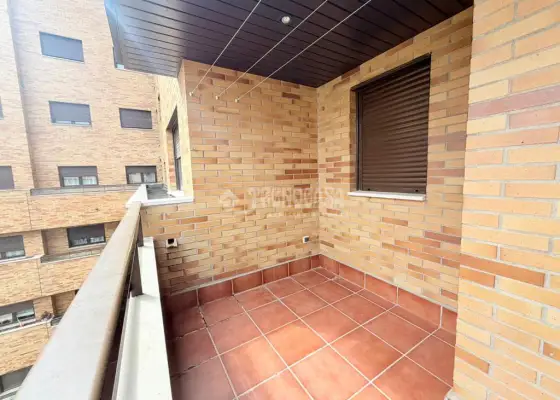 Piso en venta en Seseña - Seseña, 259.000 €, 198 m2, ref. 657876 en Seseña