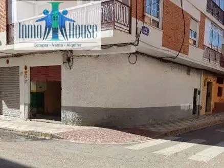 Inmohouse vende local en zona Hospital General en Albacete