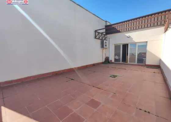Oficina habitable con un despacho, baño, cocina/alamcen, ampliable a dos dormitorios, amueblado en Alcázar de San Juan
