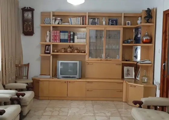 Casa en venta en Campo De Criptana, Calle Virgen De Criptana, de 345 m2 con 5 dormitorios, 2 baños, plaza de garaje y trastero por 105.000 €, Ref. 0422 en Campo de Criptana