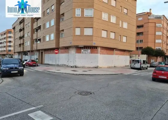 Amplio local comercial con infinidad de posibiliades en Albacete