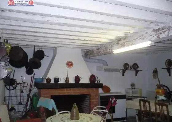 Casa en Alameda de Cervera, casa de dos dormitorios y un baño, + cocina manchega con salon amplio + palomar construido en el año 1890(en perfecto estado). mijor visitar sin compromiso en Alcázar de San Juan